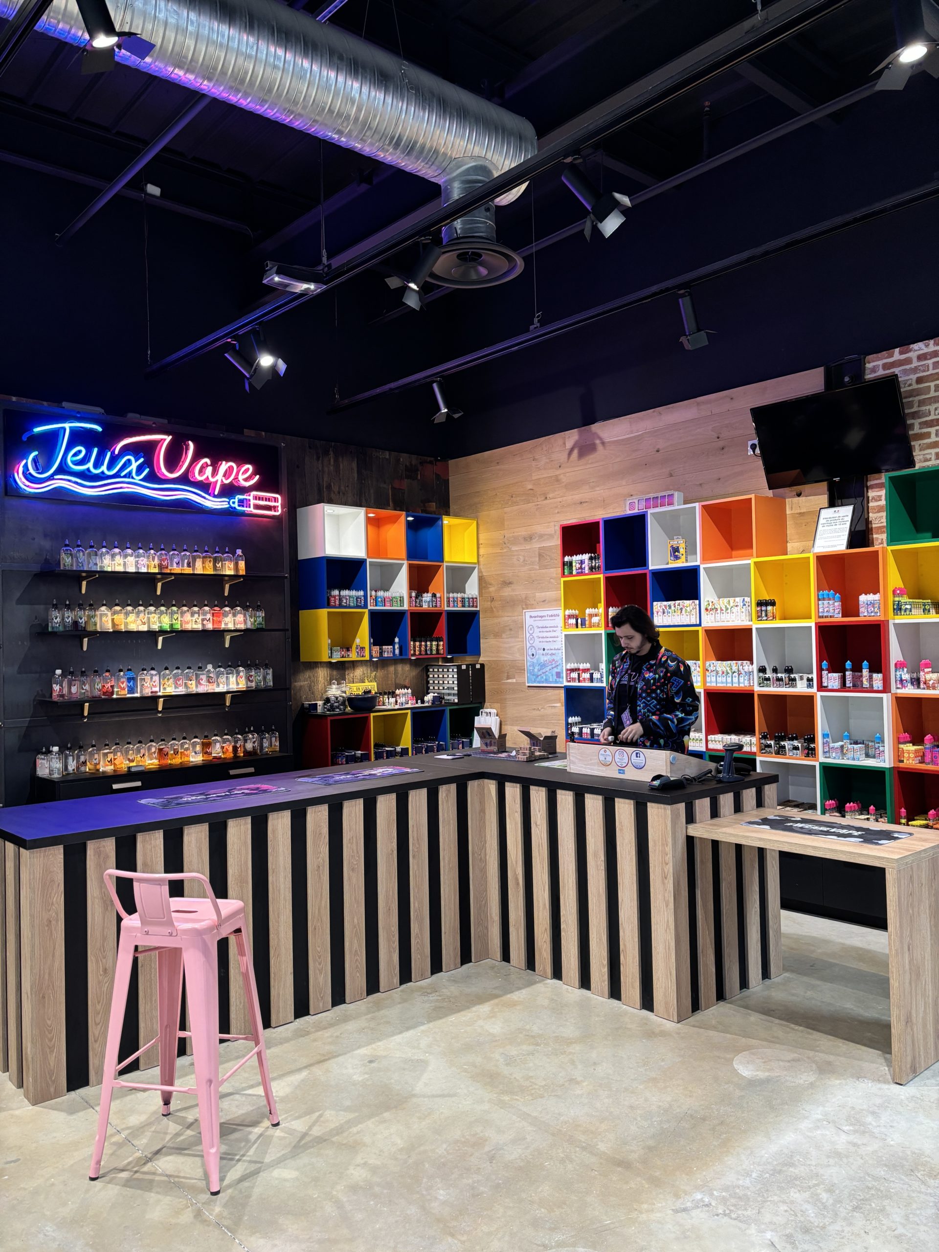 nouvelle décoration de la boutique Jeux Vape